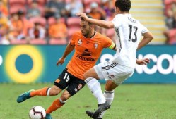 爱游戏直播网页版 -荷甲集结日再迎强敌，广州队单刀错失，主帅态度——态度坚定，资深球员宣示担当的简单介绍