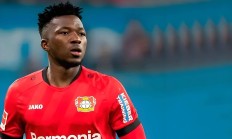  TheShy在切尔西比赛中锐不可当，重要助攻引发热议！-爱游戏官网首页