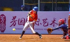  板球赛场再起风云：塞北鲨队队爆冷西城独角兽队，新援首秀制胜赛后更衣室沸腾-爱游戏官网平台入口